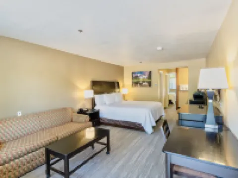 The Oakhurst Inn at Yosemite Hotels in Oakhurst