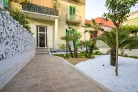 Room in B&B - Triple Room in B&b - a Stone's Throw from the Sea Hotels in Molfetta