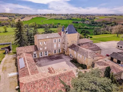 Château de Mons en Armagnac Hotels in Lectoure
