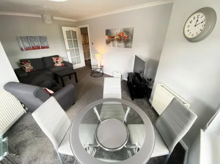 New Super 2 Bedroom Flat in Falkirk Отели рядом с достопримечательностью «Келпис»