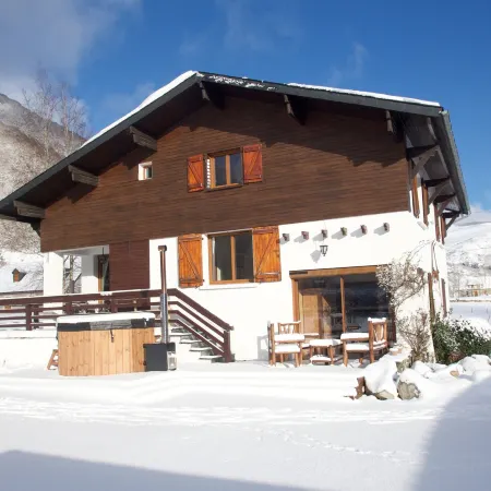 Chalet Ouréa Отели рядом с достопримечательностью «Канатная дорога Пик-дю-Миди»