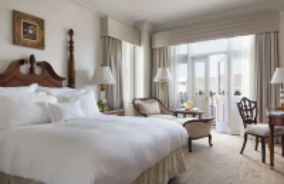 Market Pavilion Hotel