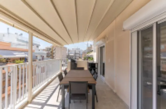 Sunny & Luxurious Penthouse with Terrace