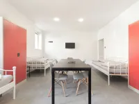 Hostel na Šalamouně Отели в г. Острава