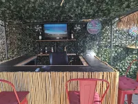 Tropical Paradise - bar