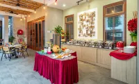 โรงแรมและห้องชุดเทรเชอร์ส - สระว่ายน้ำบนดาดฟ้า