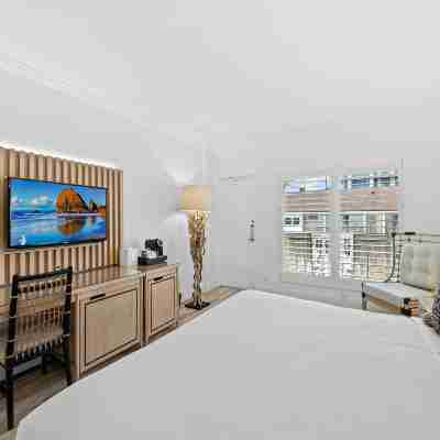 Beachcomber Resort & Club Rooms