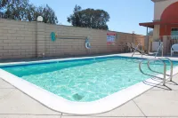 Crystal Inn Suites & Spas - Motels