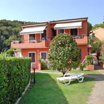 Apartment in Capoliveri Near Sandy Beaches
