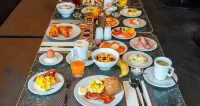PLAZA Premium Parkhotel Neu-Ulm - Aamiainen