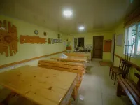 Guesthouse Alakol Hotel di Karakol