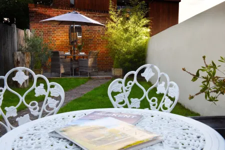 Arthouse Canterbury-Free Secure Parking Отели рядом с достопримечательностью «Уэстгейт, Кентербери»