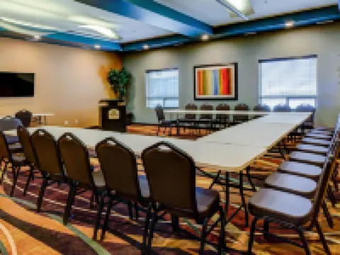 Best Western Plus Drayton Valley All Suites Hotels in Drayton Valley