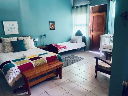 Suzies Huis Restaurant Bed and Breakfast