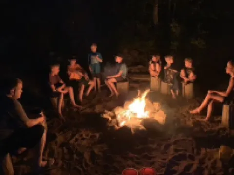 Ponderosa Park Lake House -- Private dock and beach! Hotels in McCall