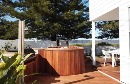 Beach Front House Outdoor Hot Tub Sauna