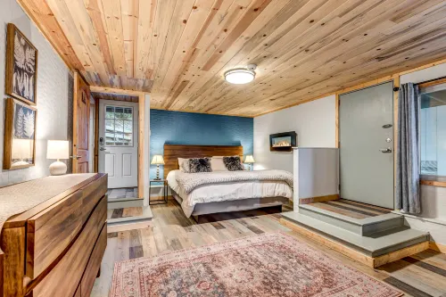 Scenic Deck and Luxurious Hot Tub - Charming Mountain Retreat Hotels in Frisco