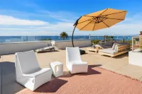 Gorgeous Ocean Views and Rooftop Deck - Exquisite Coastal Sanctuary