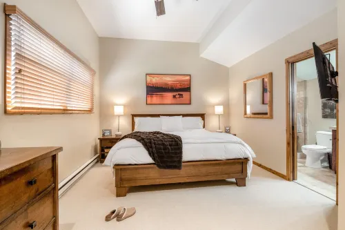 622 Tamarack Hotels in Moose Wilson Road