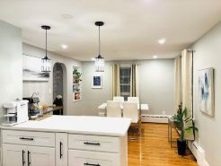 1-bedroom unit with Private Entrance/ Laundry/Kitchen/Parking