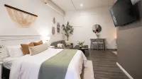 Modern Studio Steps from la Catrina Restaurant - Stylish Escape Hotel a Mount Vernon