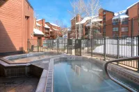 Scenic Mountain Views and Cozy Gas Fireplace - Spacious Retreat