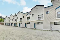 Amazing condo with river & mountain views, hot tub, & wood-burning fireplace