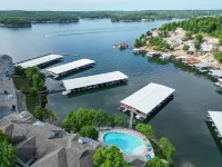 Two Balconies and Community Pools - Stunning Lakefront Haven Hotel a Village of Four Seasons