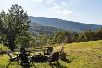 Expansive Valley Views and Cozy Comfort - Stunning Serene Retreat