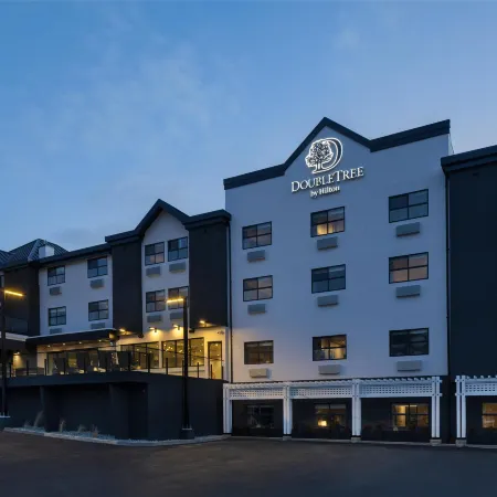 DoubleTree by Hilton West Kelowna