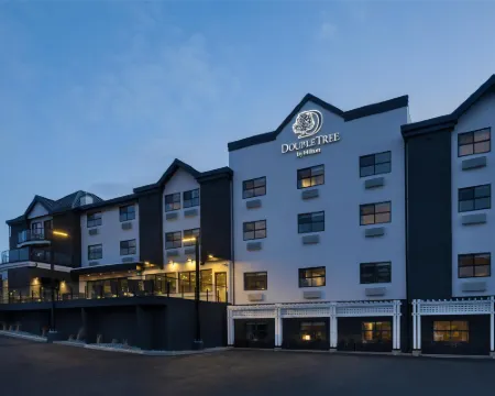 DoubleTree by Hilton West Kelowna Hotels in Central Okanagan