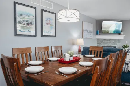 Spacious Townhome with Modern Amenities - Inviting Family Retreat