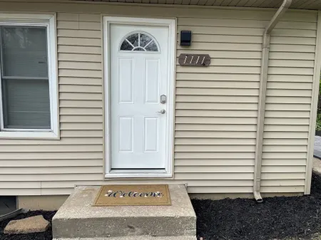 Cozy Unit on Historic Main Street