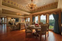 Radisson Blu Udaipur Palace Resort & Spa - 朝食