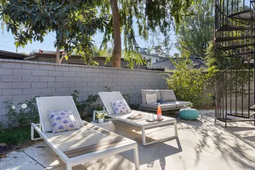 Rooftop Deck and Spacious Outdoor Areas - Elegant Haven