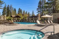 Cozy Cabin in the Pines- 2Bd/2Br + Amenities Galore! Closest Lodging to Bachelor