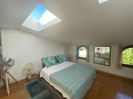 Designer house with parking and panoramic views