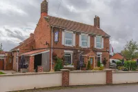 Eyrearms Hotels in Upton