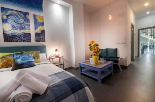 Molucano Themed Rooms