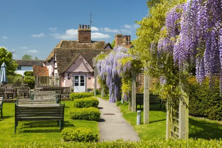 The Red Lion Hinxton Отели рядом с достопримечательностью «Одли Энд Хаус энд Гарденс»