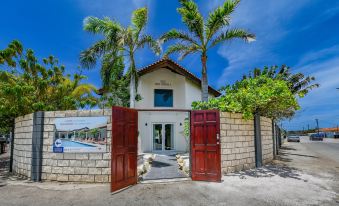 Boutique Hotel Swiss Paradise Aruba Villas and Suites