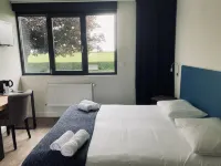 Logis Hôtel & Restaurant de l'Aérodrome de la Baie de Somme Hotels in Sailly-Flibeaucourt