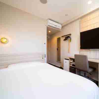 スーパーホテル 長泉・沼津インター Rooms