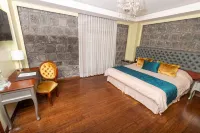 Sangay Spa Hotel Các khách sạn gần The Flight of the Condor
