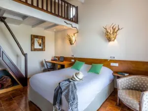 오베르주 카발리에레 뒤 폰트 데 반느