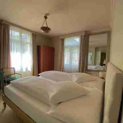 Hotel de La Paix Rooms