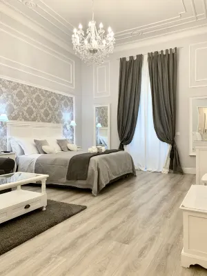 Charme & Chic Luxury Hotels in Pantheon