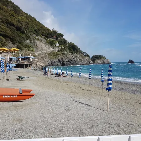 Fegina Deluxe 3 Bedrooms 3 Bathrooms