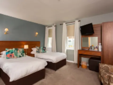 The Queens Head Hotel, Self Check-IN Hotels in Berwick-Upon-Tweed