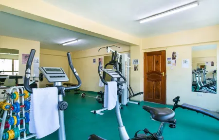 Legacy Hotel and Conference Centre Ltd Отели в г. Накуру